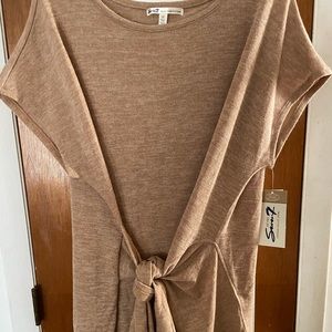 *3/$25* *NEW* Seven7 Tie Front Tunic